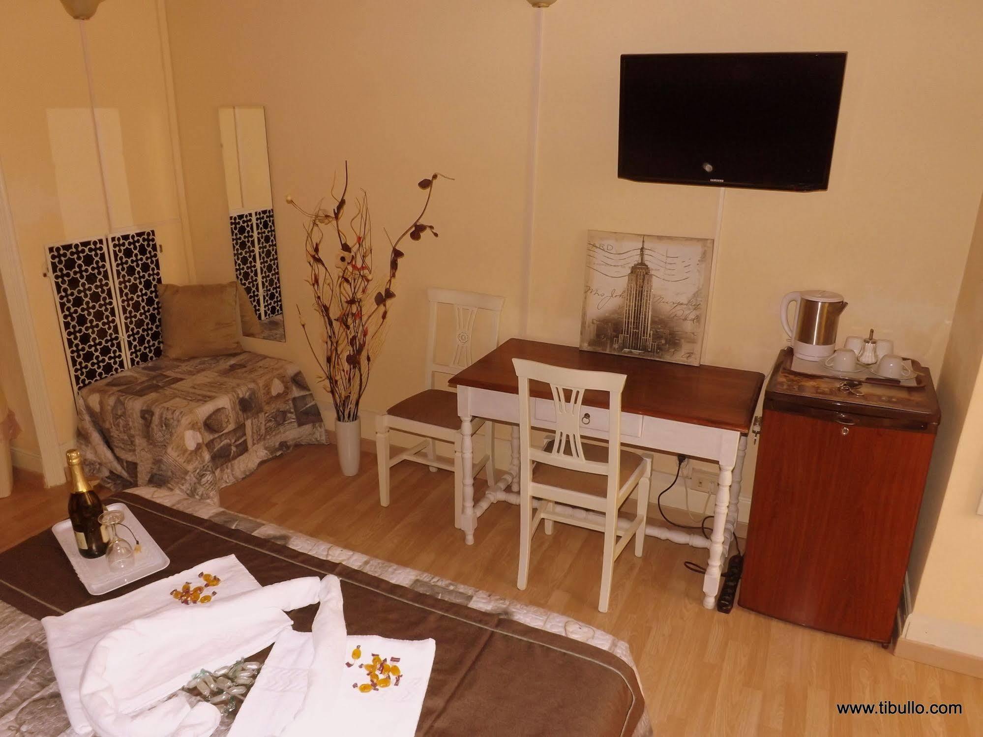 Tibullo Guesthouse Roma Ngoại thất bức ảnh